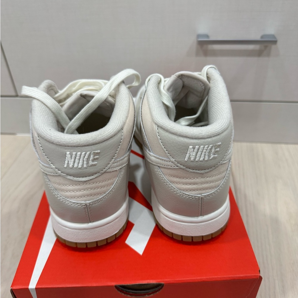 Nike Cream and Gray Minimalist Sneakers - Picture 4 of 5